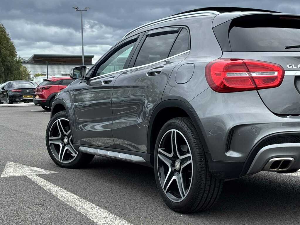 Mercedes-Benz GLA Class Se Grey #35