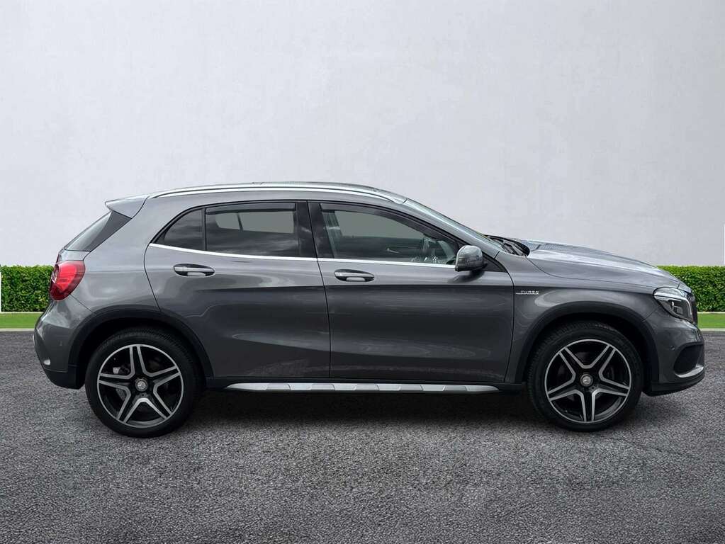 Mercedes-Benz GLA Class Gla 250 4Matic Amg Line Premium Plus Grey #3
