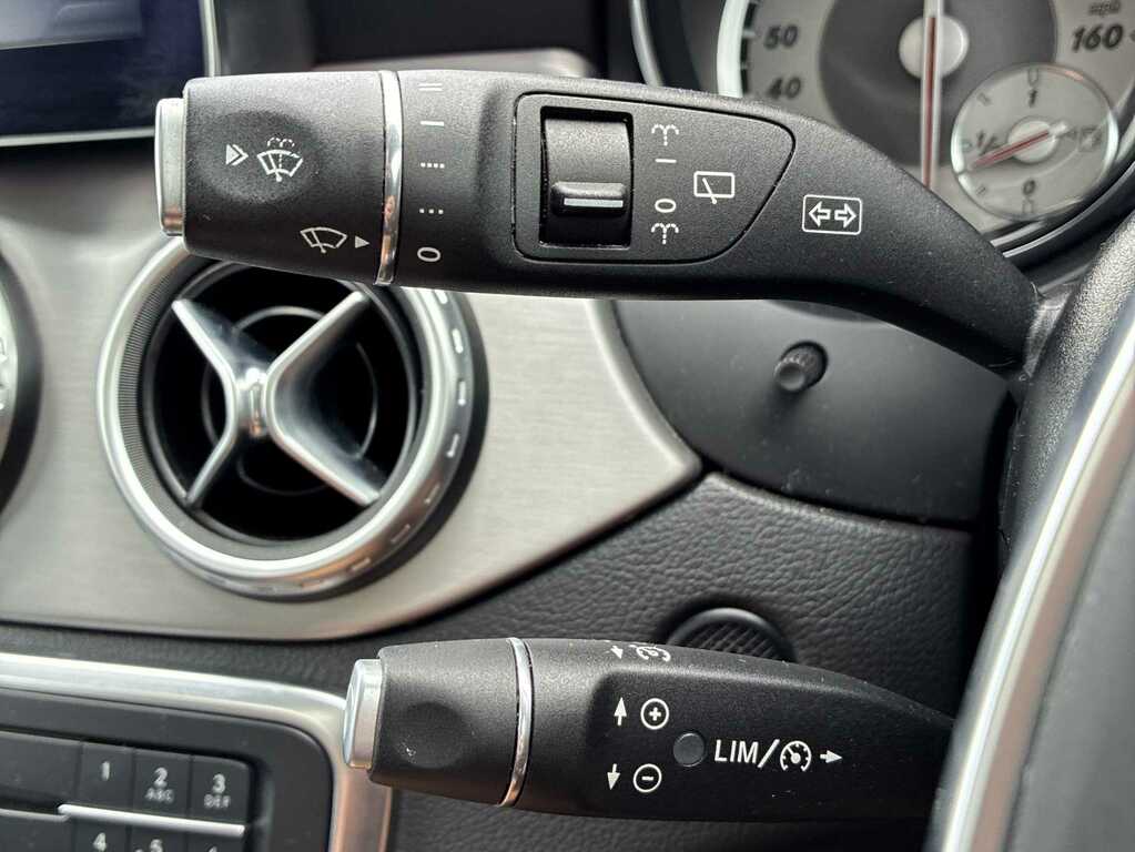 Mercedes-Benz GLA Class Se Grey #27