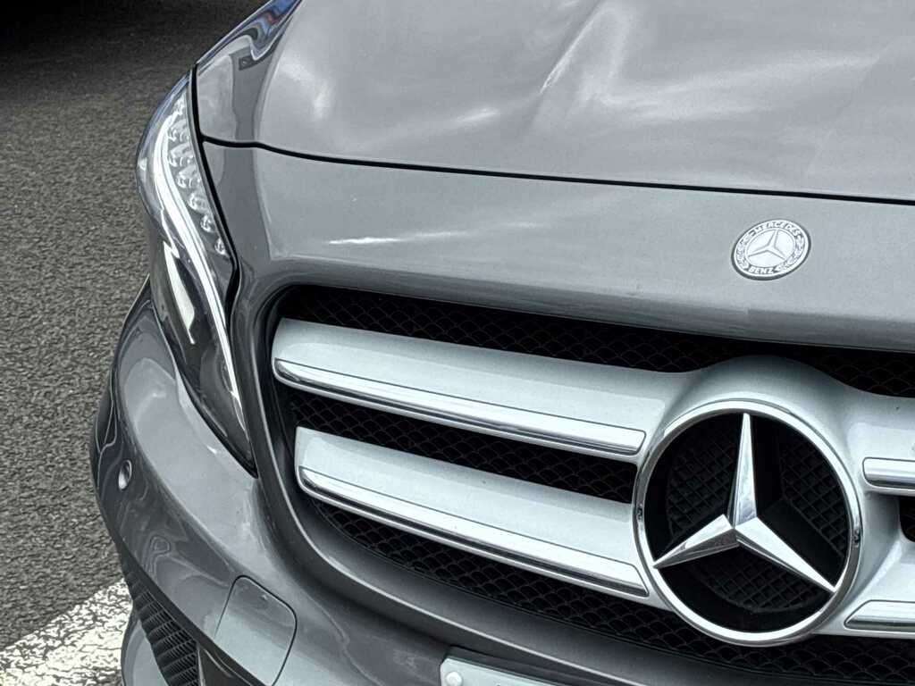 Mercedes-Benz GLA Class Se Grey #32