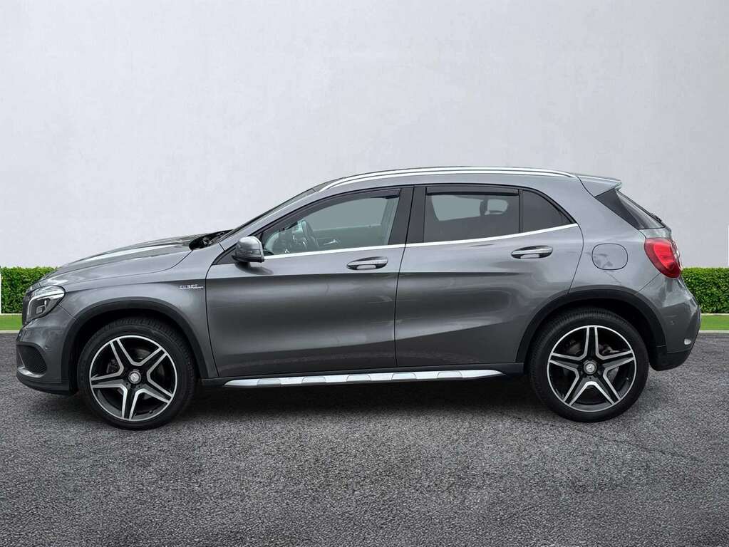 Mercedes-Benz GLA Class Se Grey #19