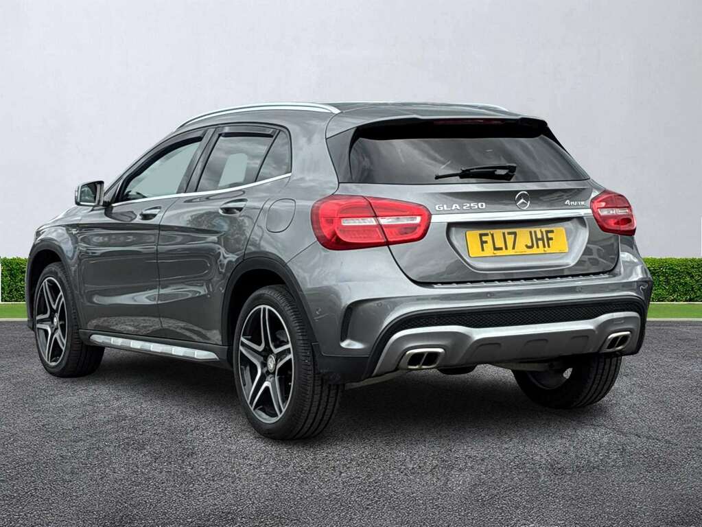 Mercedes-Benz GLA Class Gla 250 4Matic Amg Line Premium Plus Grey #2