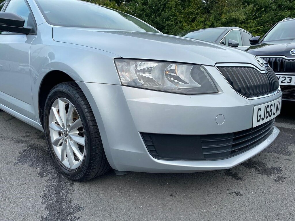 Skoda Octavia Hatchback Blue #35