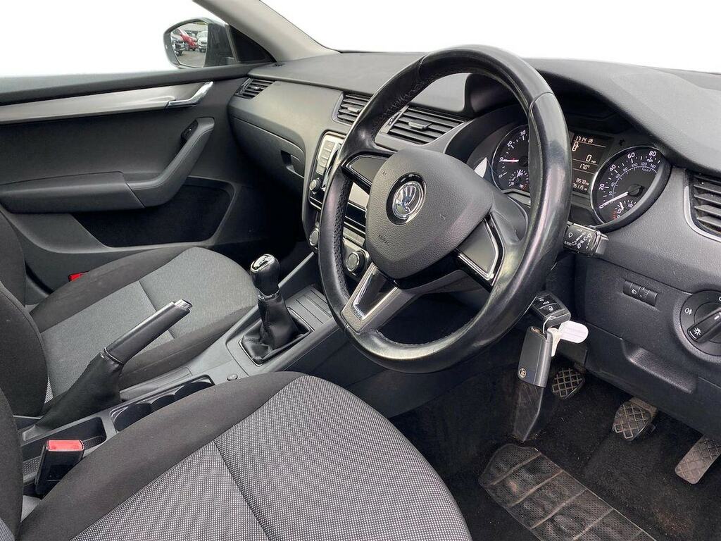Skoda Octavia Hatchback Blue #15