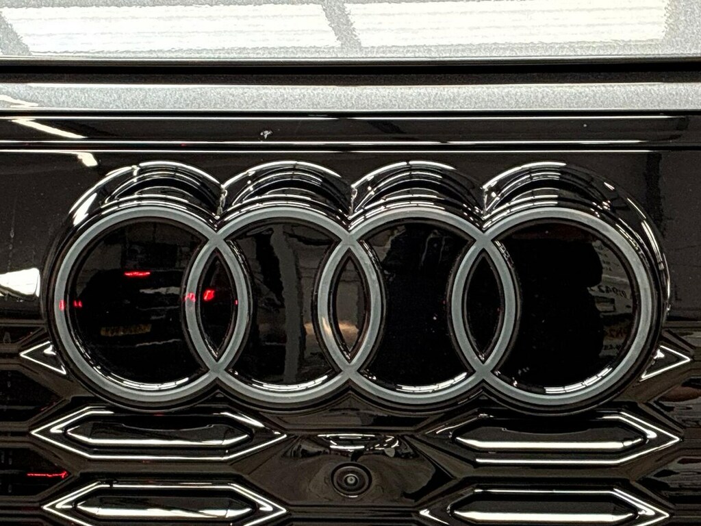 Audi SQ6 E-Tron Suv Black Edition E-tron 36000 Kw Technology Pack Black #33
