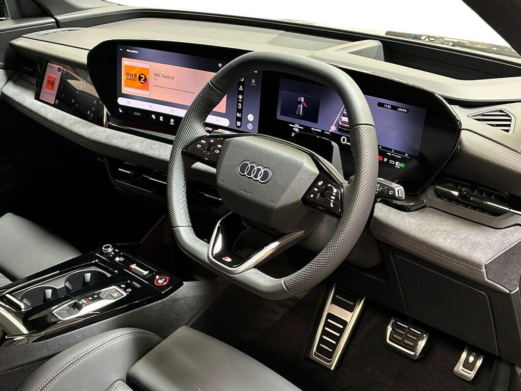Audi SQ6 E-Tron Suv Black Edition E-tron 36000 Kw Technology Pack Black #15
