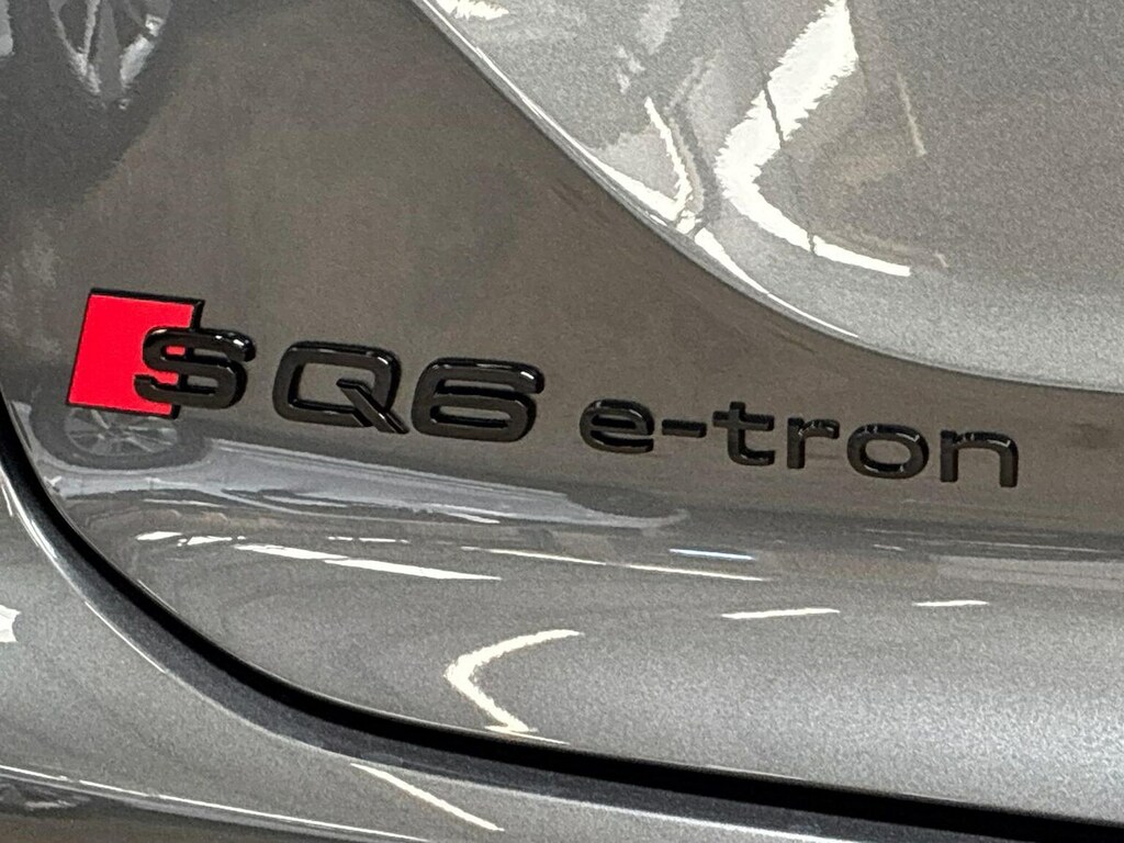 Audi SQ6 E-Tron Suv Black Edition E-tron 36000 Kw Technology Pack Black #35