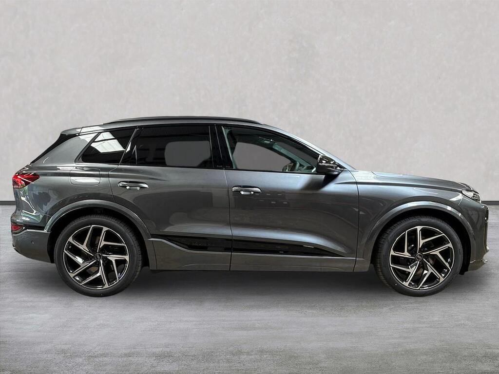 Audi SQ6 E-Tron Suv Black Edition E-tron 36000 Kw Technology Pack Black #3