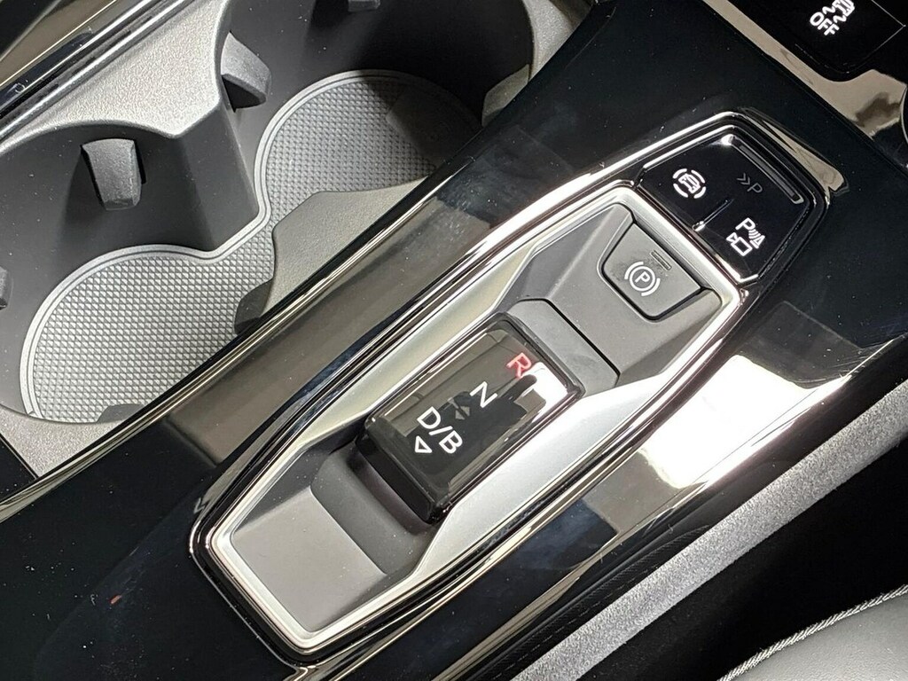 Audi SQ6 E-Tron Suv Black Edition E-tron 36000 Kw Technology Pack Black #40