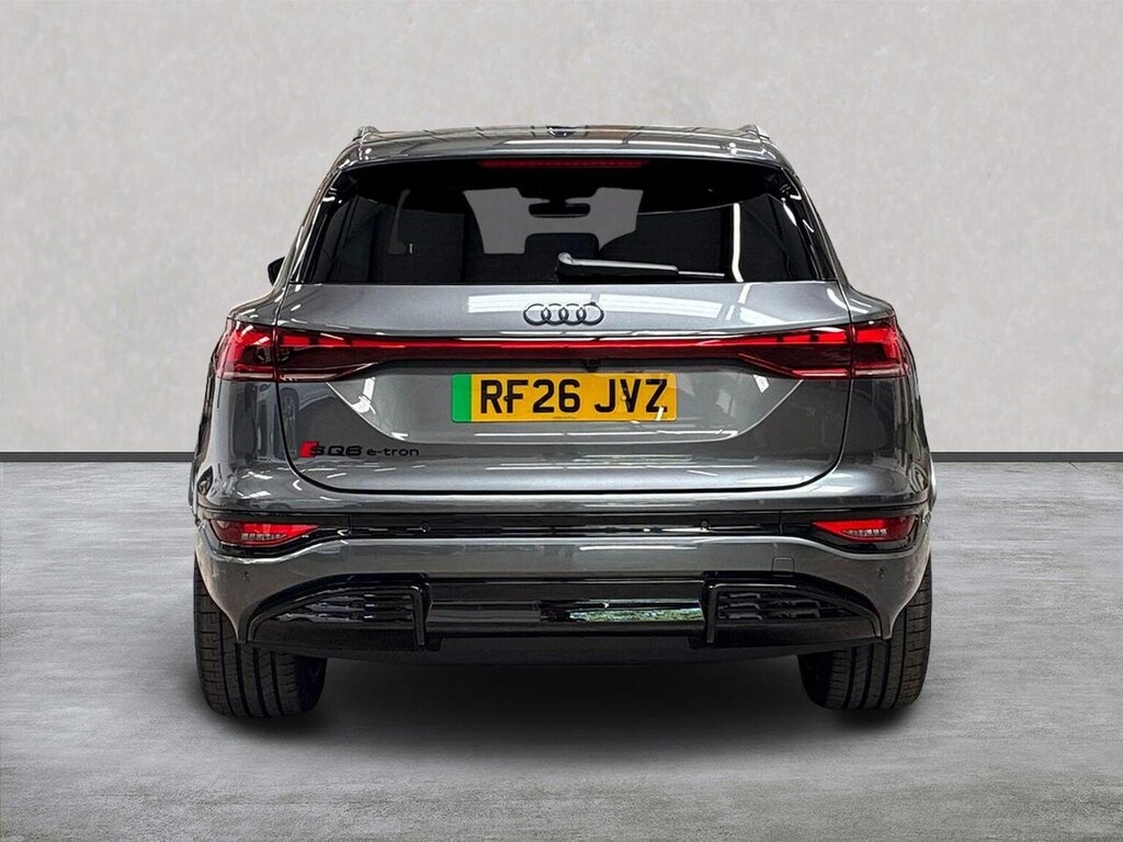 Audi SQ6 E-Tron Suv Black Edition E-tron 36000 Kw Technology Pack Black #4