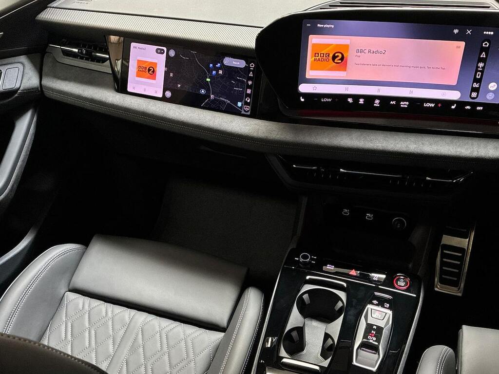 Audi SQ6 E-Tron Suv Black Edition E-tron 36000 Kw Technology Pack Black #13