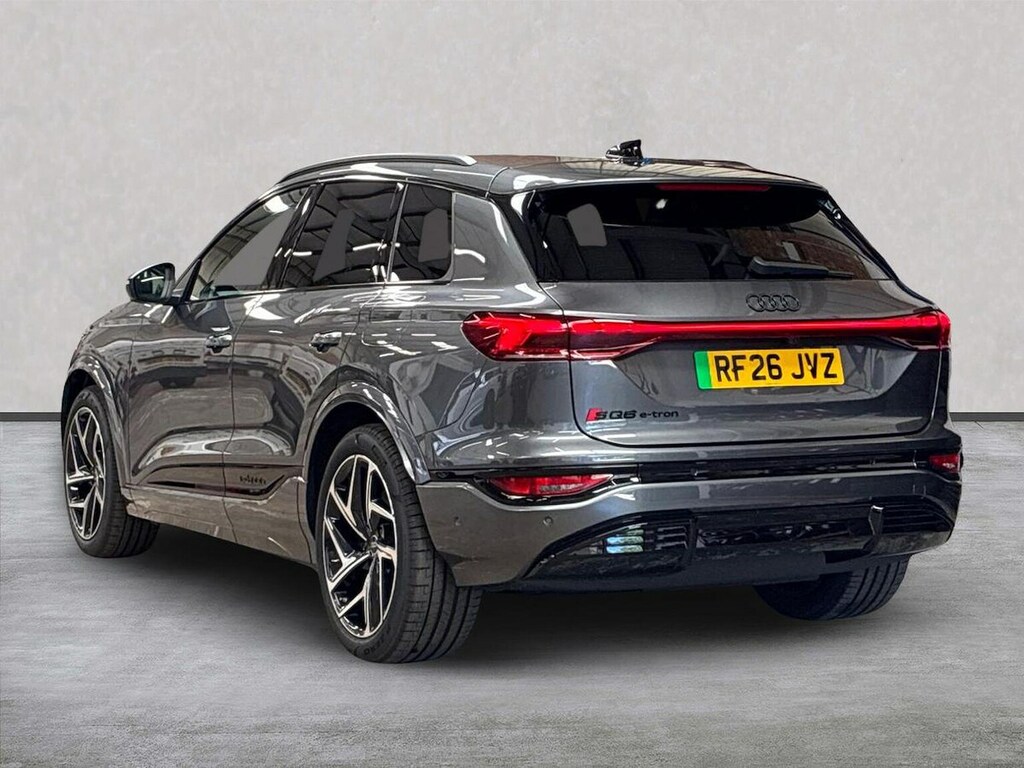 Audi SQ6 E-Tron Suv Black Edition E-tron 36000 Kw Technology Pack Black #2