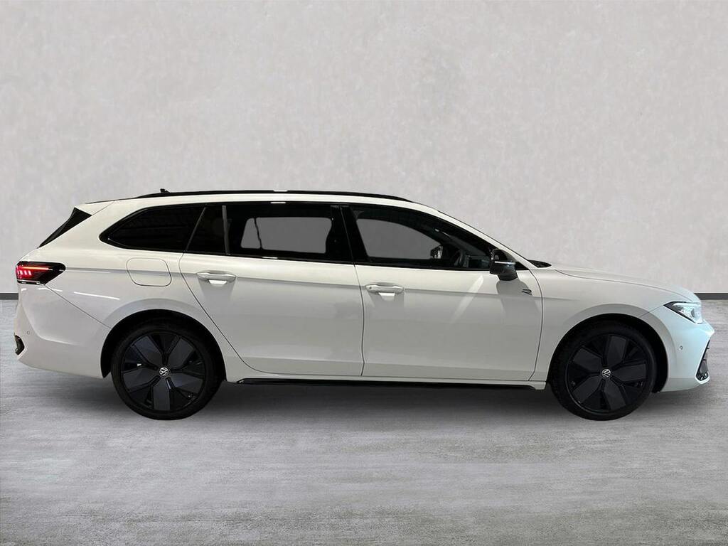 Volkswagen Passat 1.5 Tsi Ehybrid 19.7Kwh R-line Estate P White #3