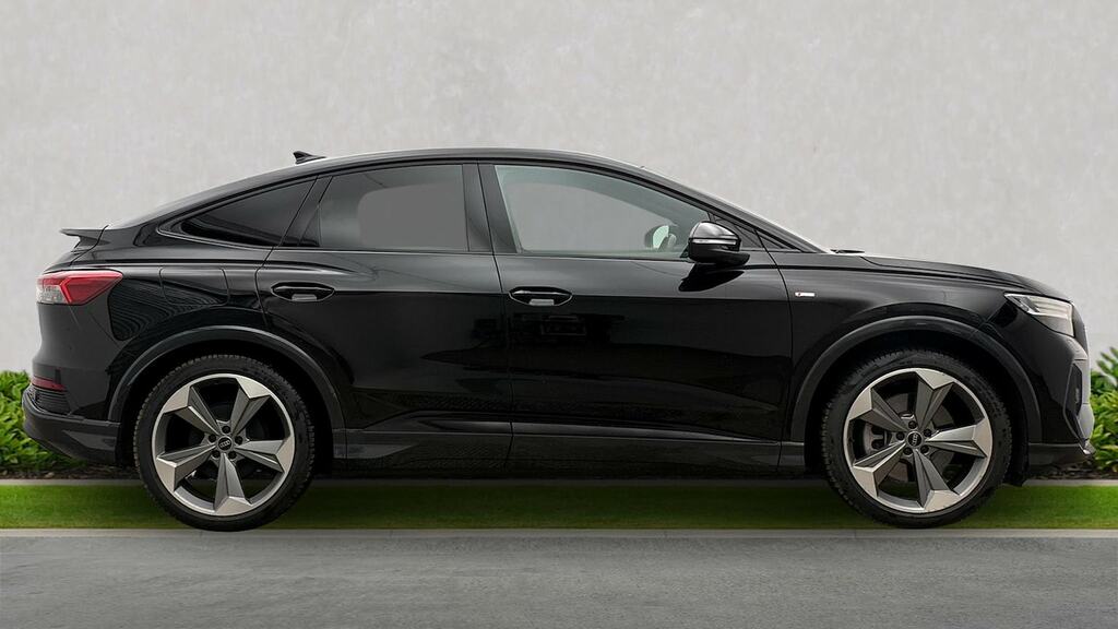 Audi Q4 E Tron 150Kw 40 82Kwh Black Edition Tech Pack RE73TWV Black #3