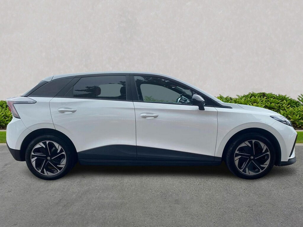 MG MG4 51Kwh Se Hatchback 170 Ps White #3