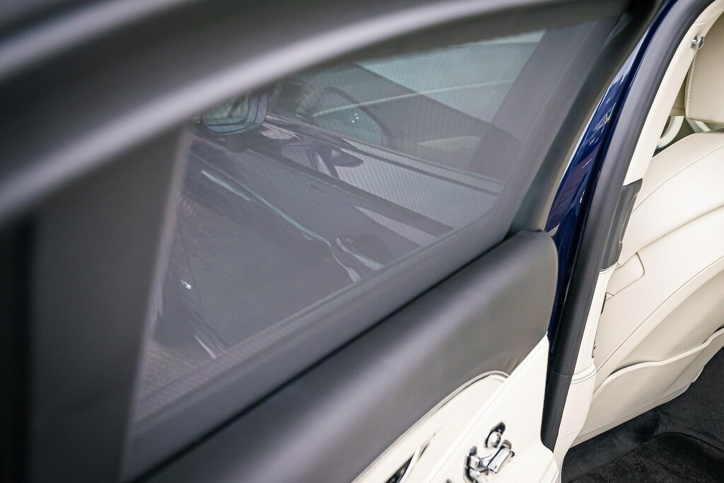 Bentley Flying Spur Hybrid #35
