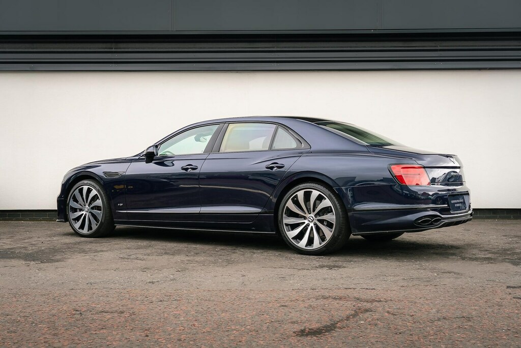 Bentley Flying Spur 4.0 V8 Mulliner Driving Spec Citytour Blue #5