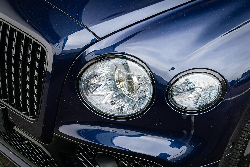 Bentley Flying Spur Hybrid #13