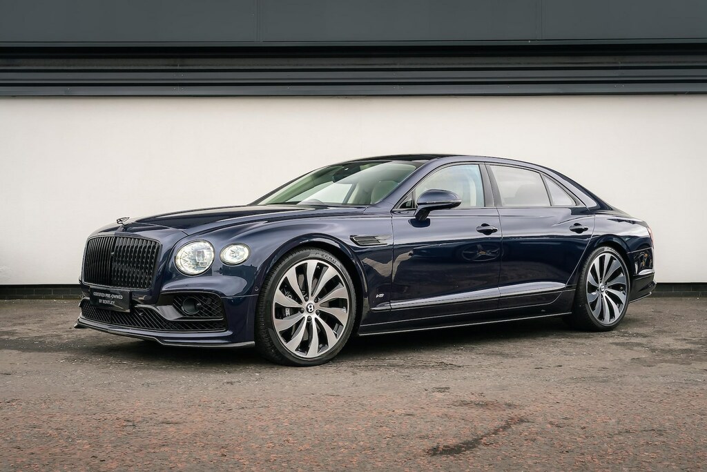 Bentley Flying Spur Hybrid #8