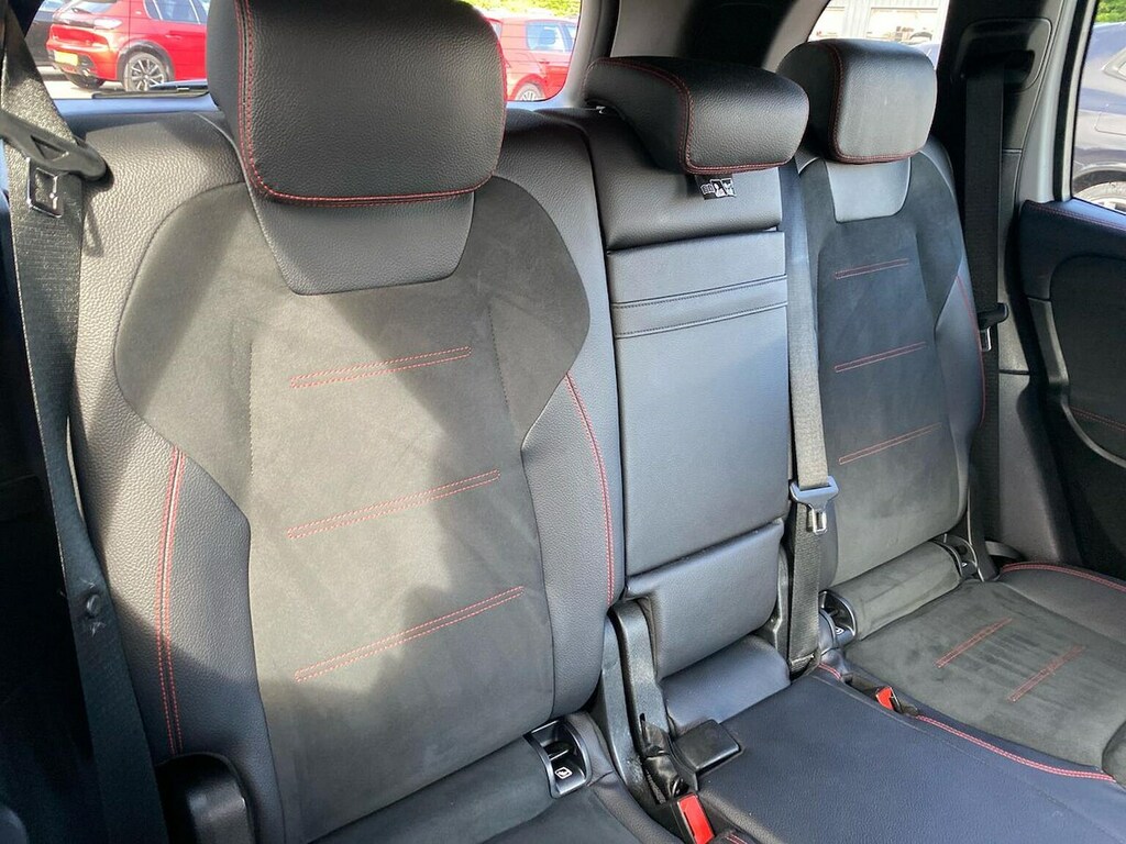 Mercedes-Benz GLB Class Glb White #16