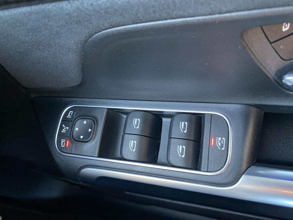 Mercedes-Benz GLB Class Glb White #21