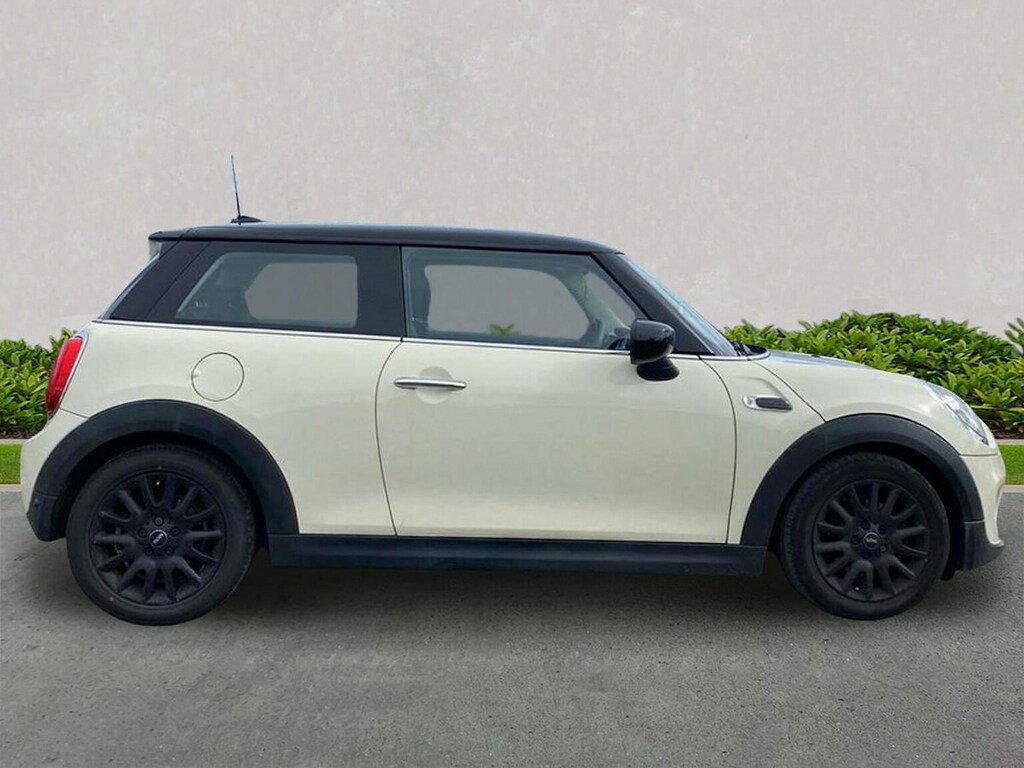 Mini Hatch 1.5 Cooper Classic Hatchback Eur KP69BLJ White #3