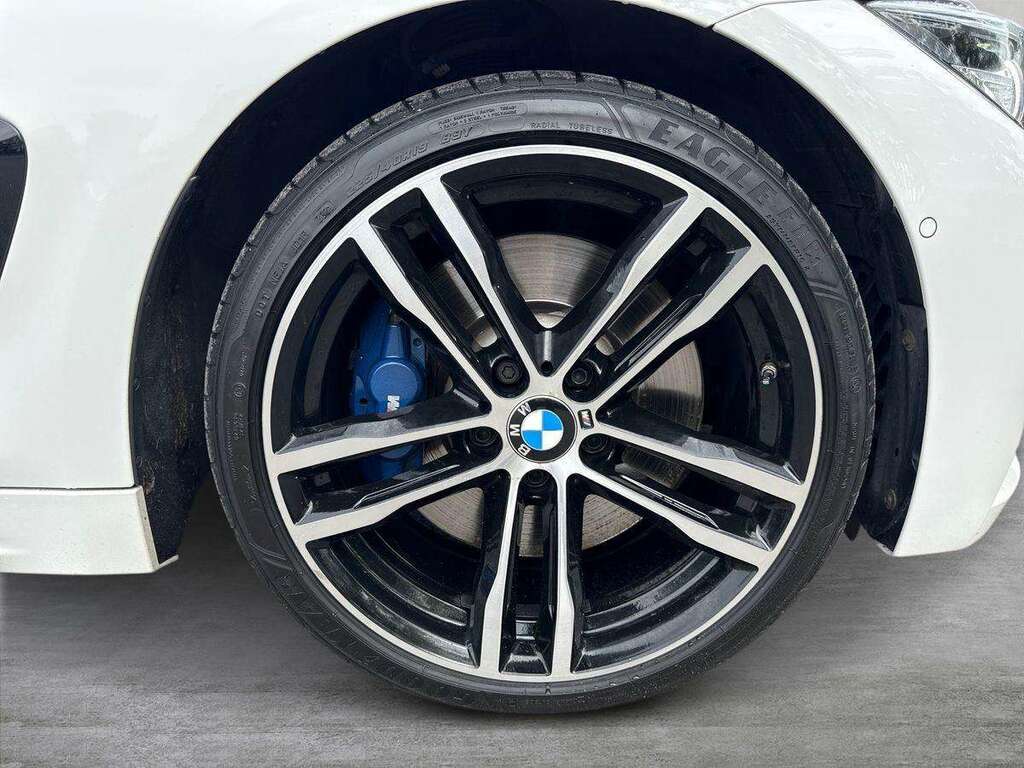 BMW 4 Series 440I M Sport Professional Media White #6