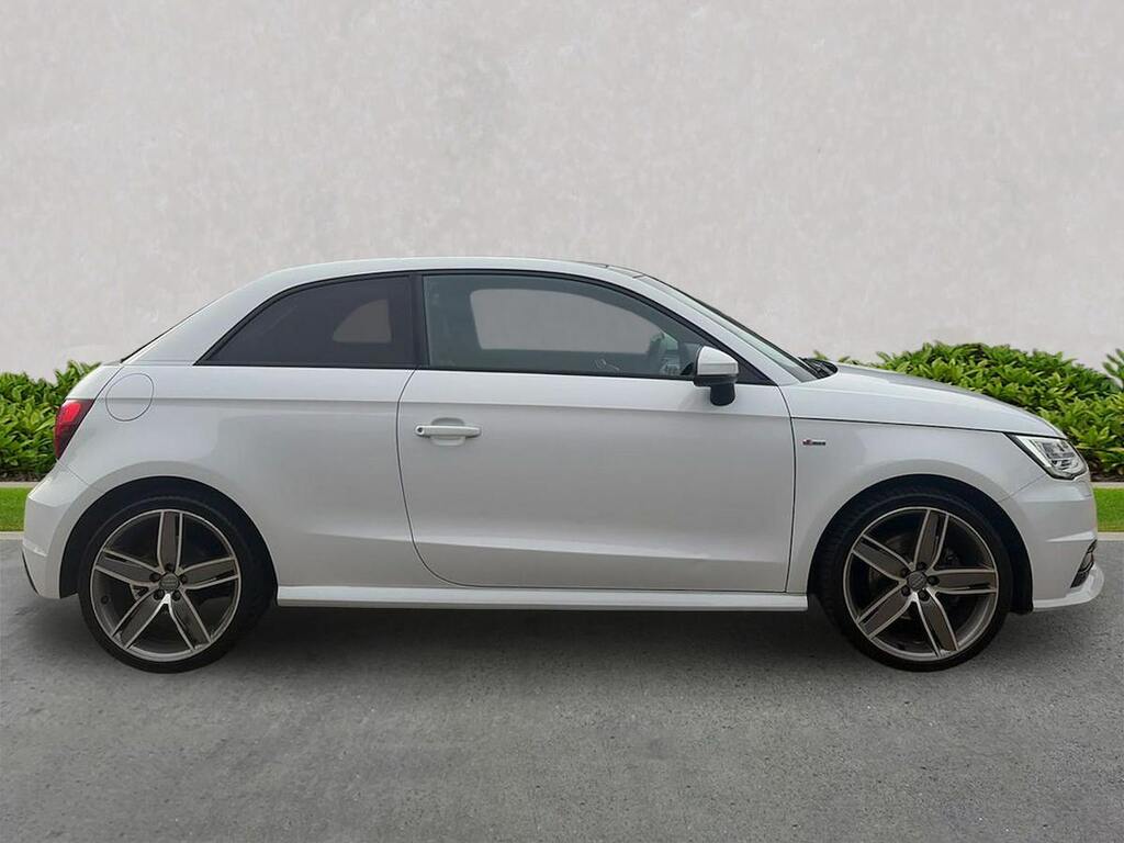 Audi A1 1.4 Tfsi Cod Black Edition Hatchback S KU16VEM White #3
