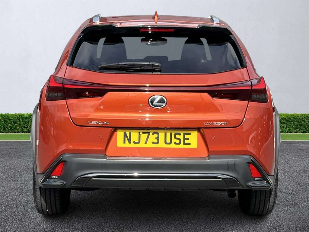 Lexus UX 250H 2.0 F-sport Design Cvt  #5