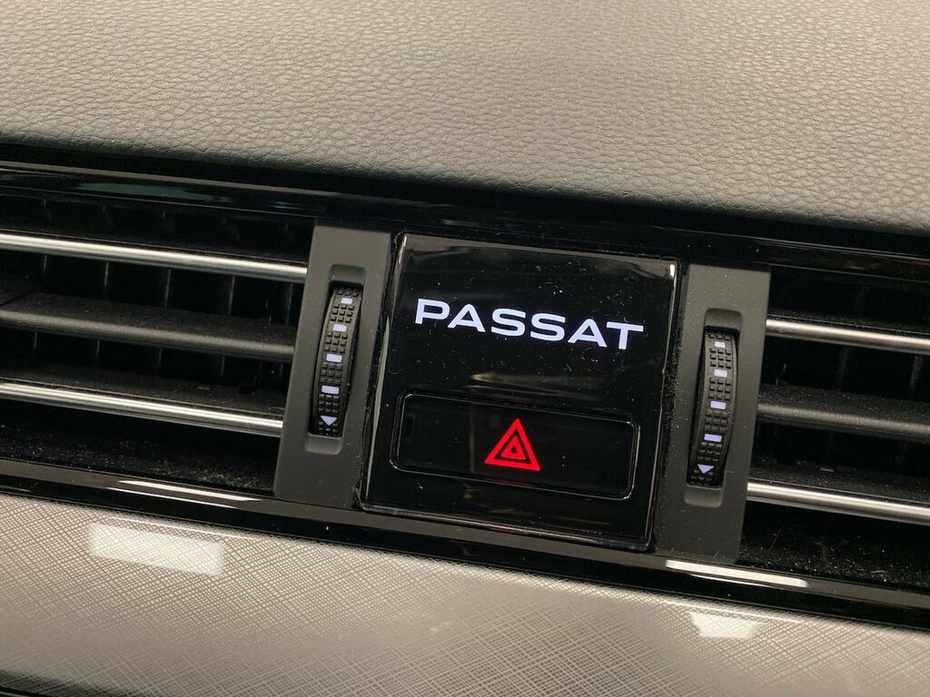 Volkswagen Passat R-line Blue #32