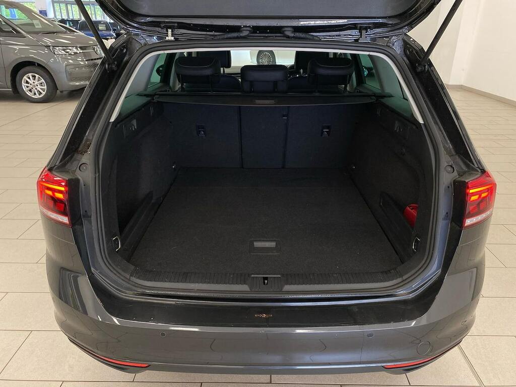 Volkswagen Passat R-line Blue #17