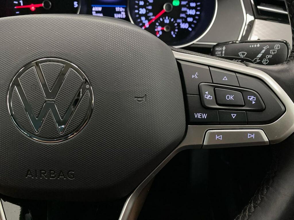 Volkswagen Passat R-line Blue #26