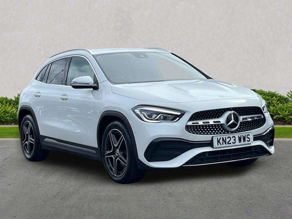Mercedes-Benz GLA Class Gla 200 Amg Line Premium