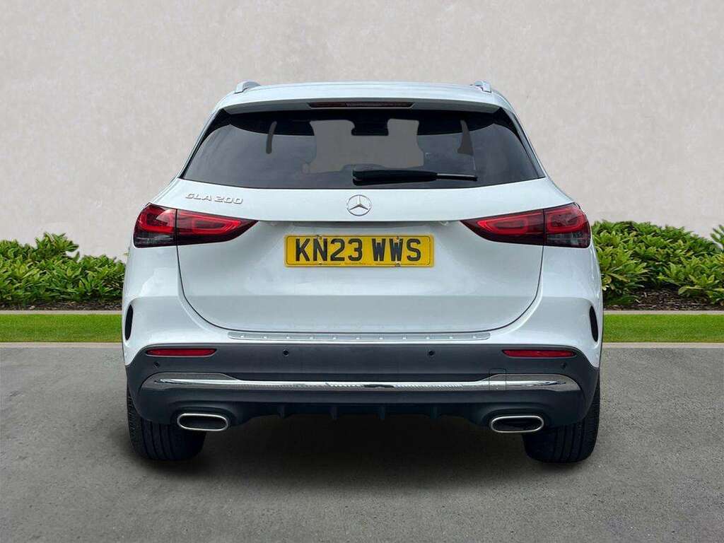 Mercedes-Benz GLA Class Gla 200 Amg Line Premium #4