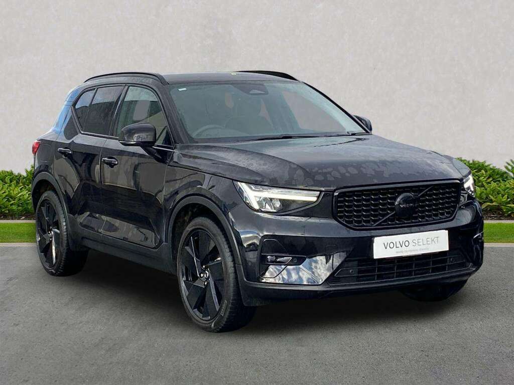 Volvo XC40 2.0 B4p Plus Black Edition 