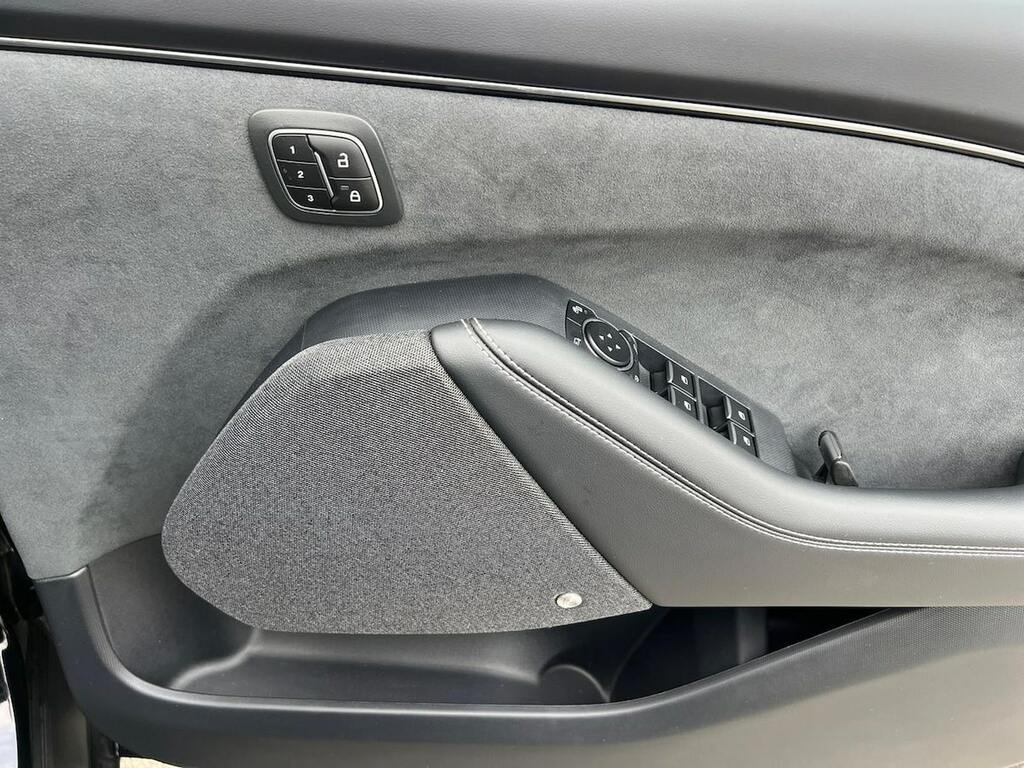 Ford Mustang Mach-E Standard Range 72Kwh Select Suv Black #30
