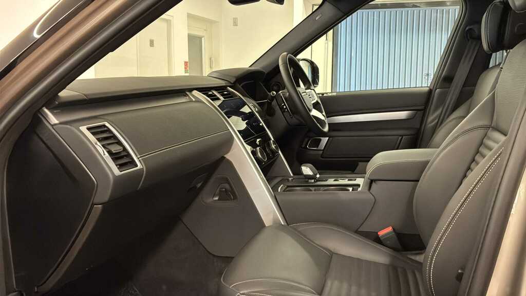 Land Rover Discovery 3.0 D350 Dynamic Hse #3
