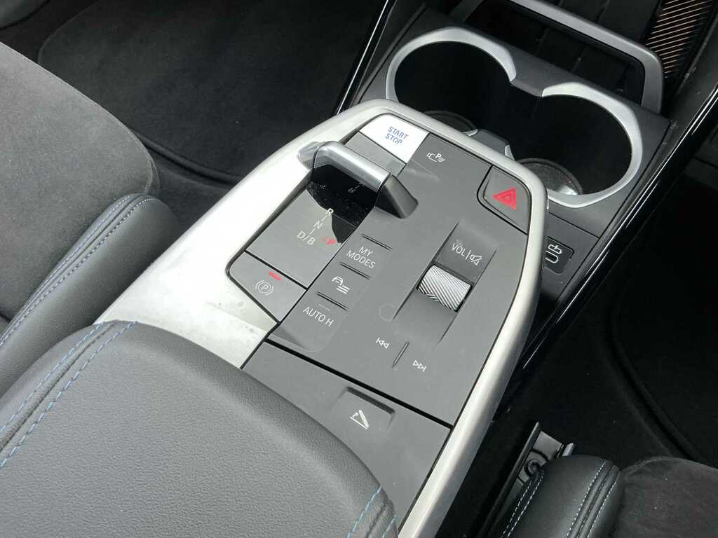 BMW iX2 M Sport Tech 22Kw White #20
