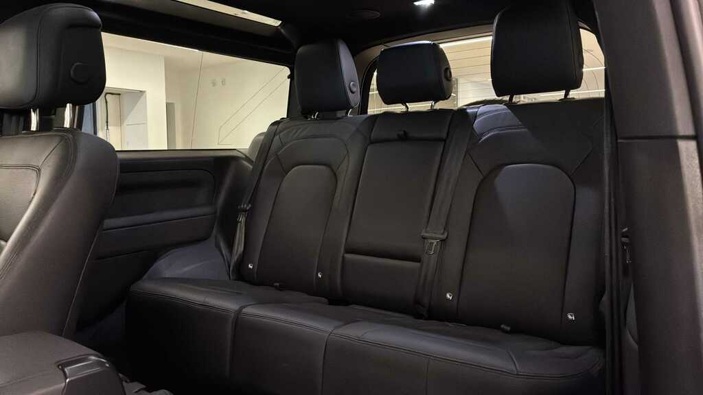 Land Rover Defender 90 3.0 D350 X-dynamic Hse 90  #4