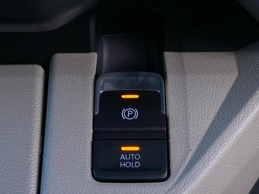 Volkswagen Multivan Style Standard 150 Ps 2.0 Tdi 7-Speed Dsg Orange #33