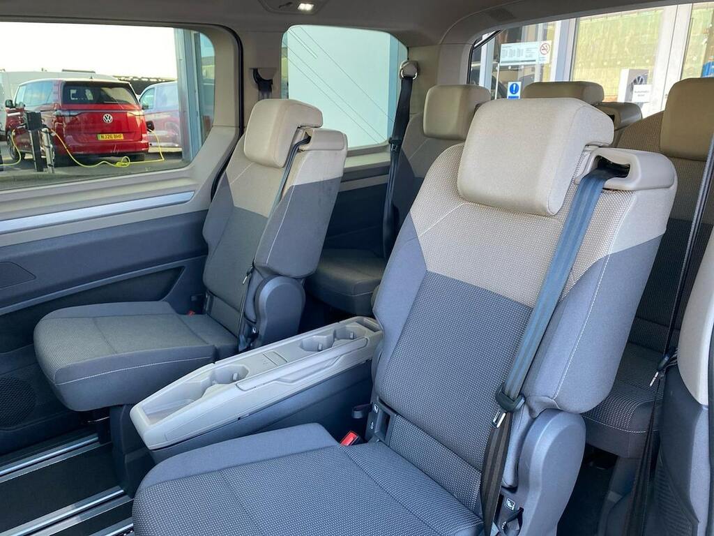 Volkswagen Multivan Style Standard 150 Ps 2.0 Tdi 7-Speed Dsg Orange #16
