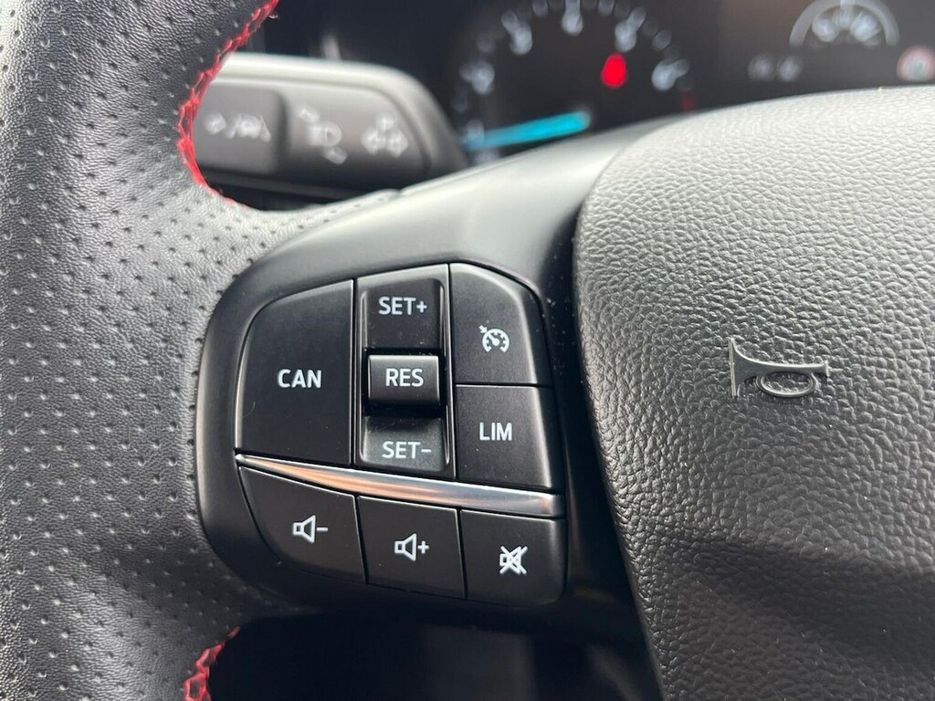 Ford Focus 1.0 Ecoboost St-line White #26