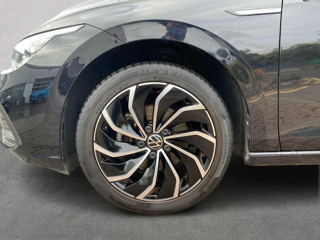 Volkswagen Golf R Black #6