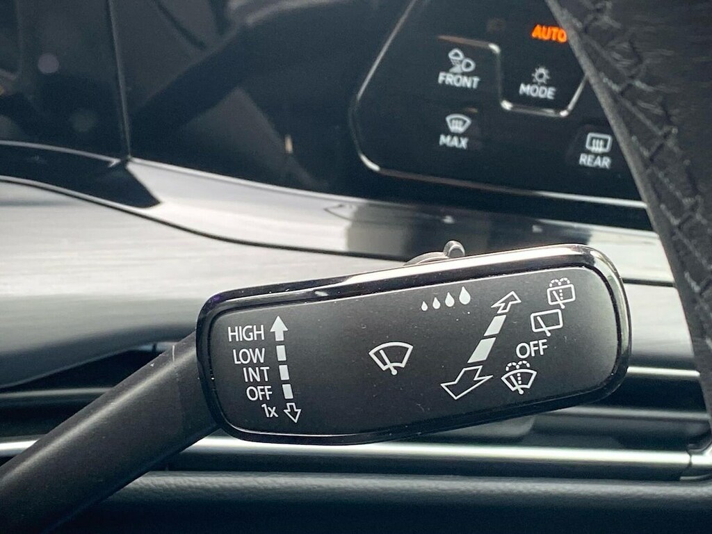 Volkswagen Golf R Black #27