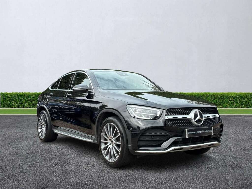 Mercedes-Benz GLC Class Glc 300 4Matic Amg Line Premium 9G-tronic