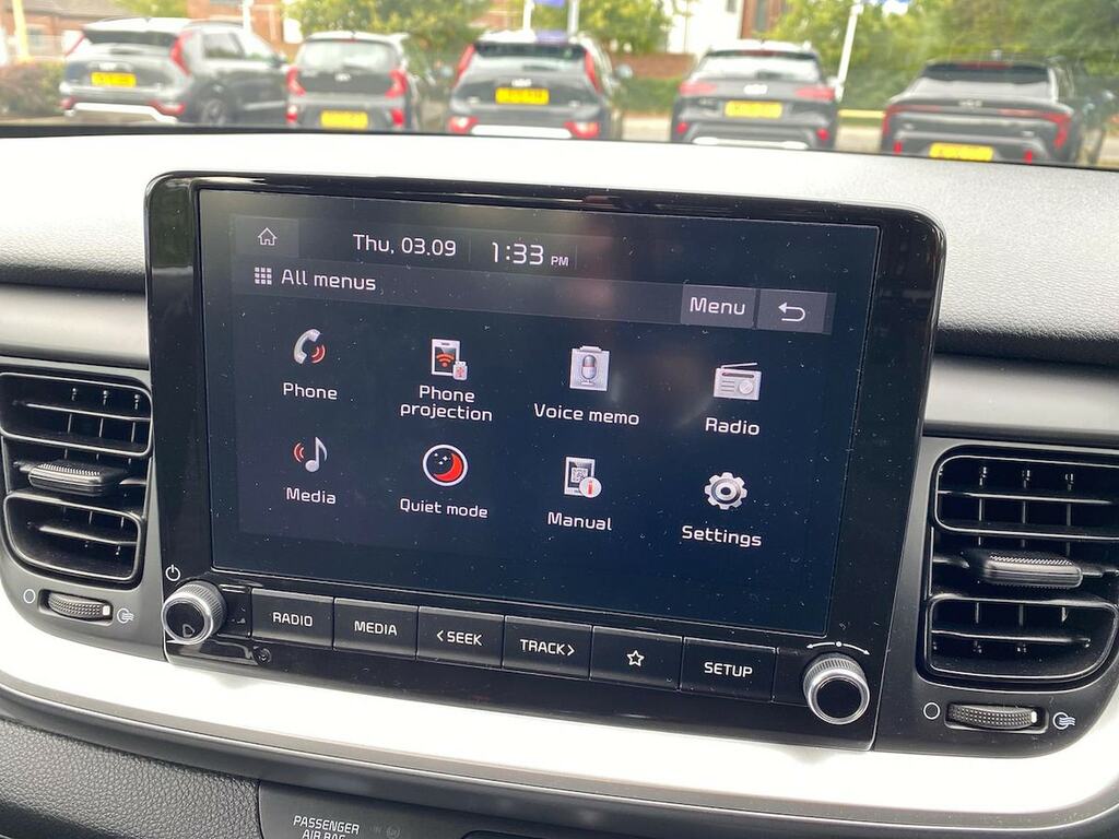 Kia Stonic 1.0T Gdi 99 2 White #4
