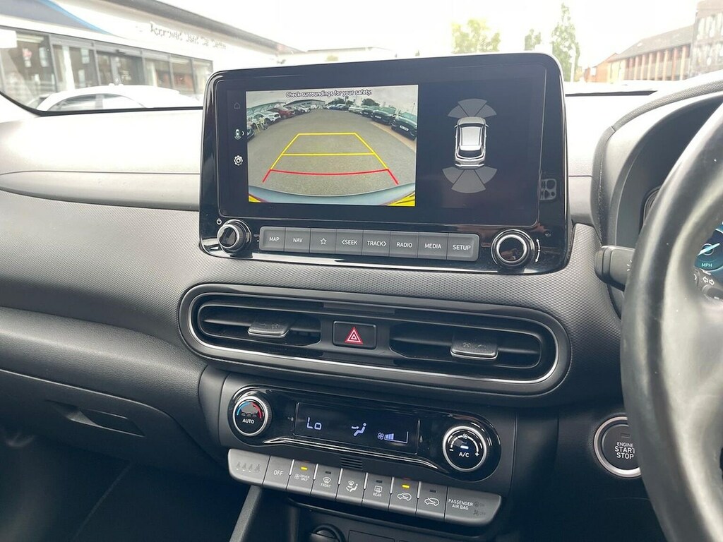 Hyundai Kona Premium Black #25