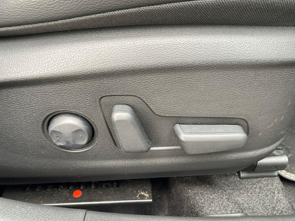 Hyundai Kona Premium Black #30