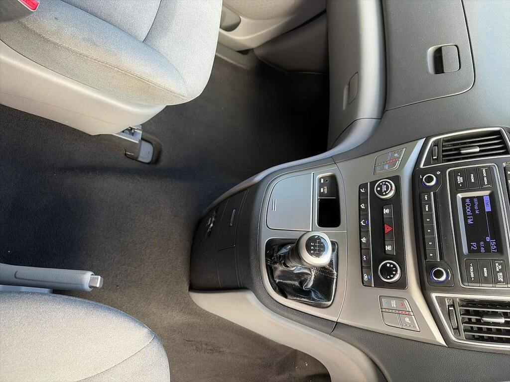Hyundai I800 I800 Se Crdi Silver #13