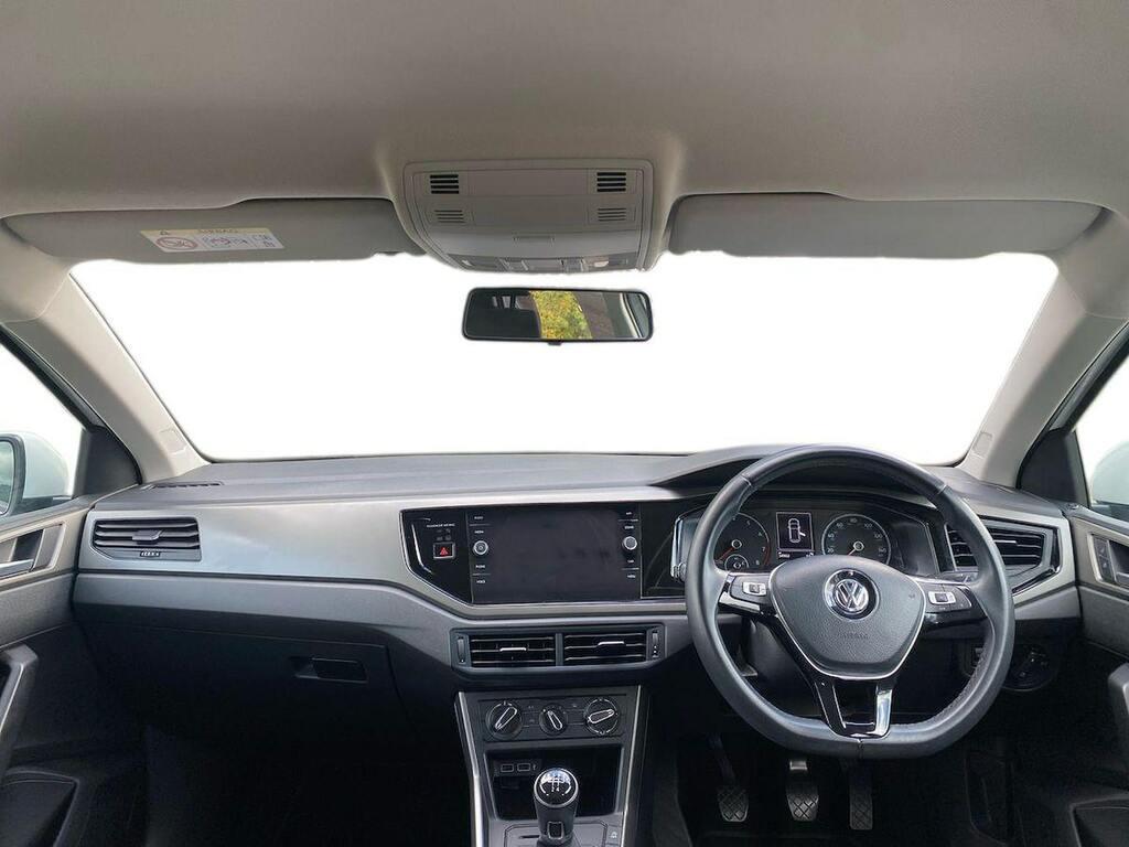 Volkswagen Polo Se Black #8